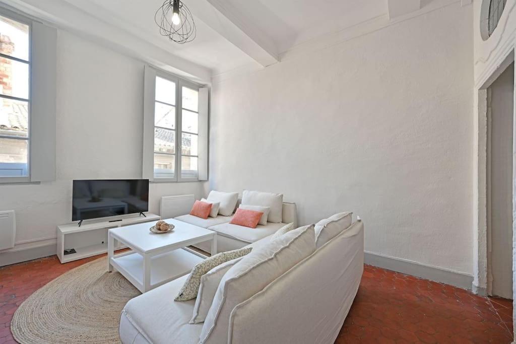 Les Brunes - Wi-fi - Centre - Proche Theatres Apartment *